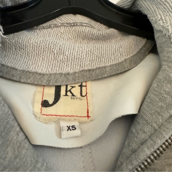 JKT White Leather Moto Jacket With Grey Hoodie Sweatshirt Insert. Size XS. - Picture 4 of 5